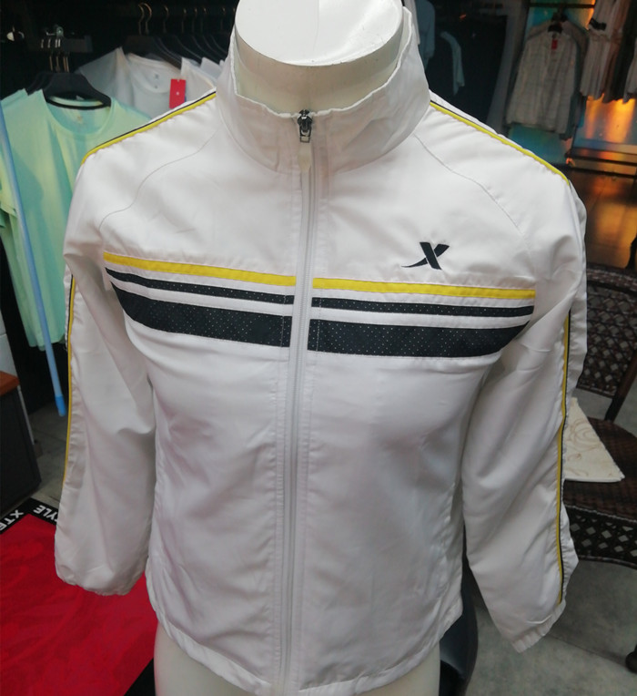 特步春秋款新品女子基础系列涤纶珍珠点面料运动套上衣FW081701