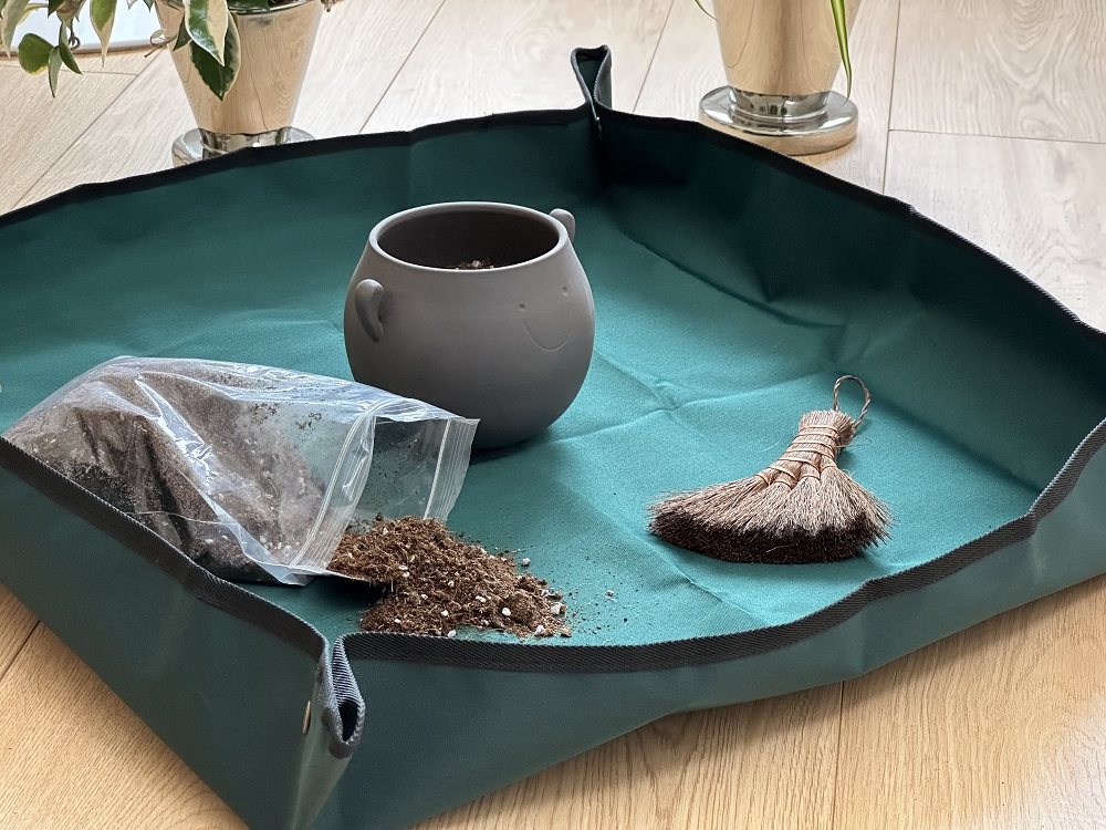 亲爱的绿植 园艺地垫家庭换土操作垫子防水家用绿植种植多肉工具