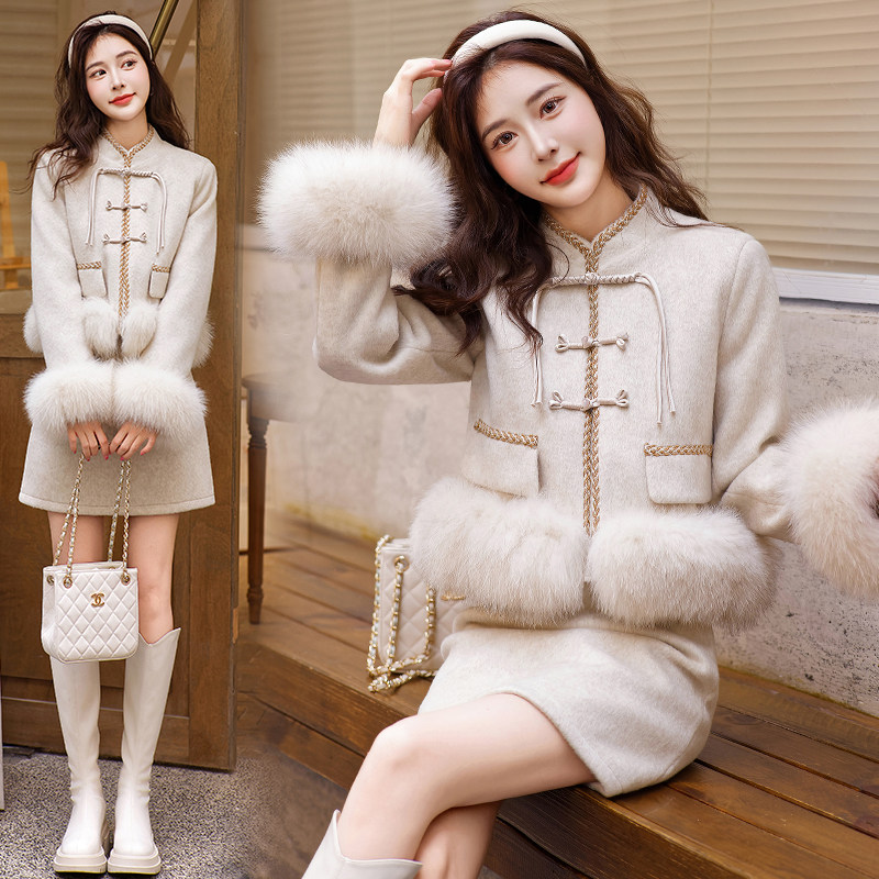 2025新款冬季中式小个子盘扣套装女装白鸭绒羽绒服短裙两件套加厚