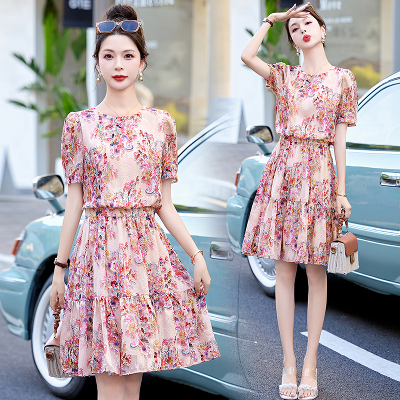 碎花雪纺连衣裙女夏季2025新款气质减龄显瘦小个子短袖a字裙子潮