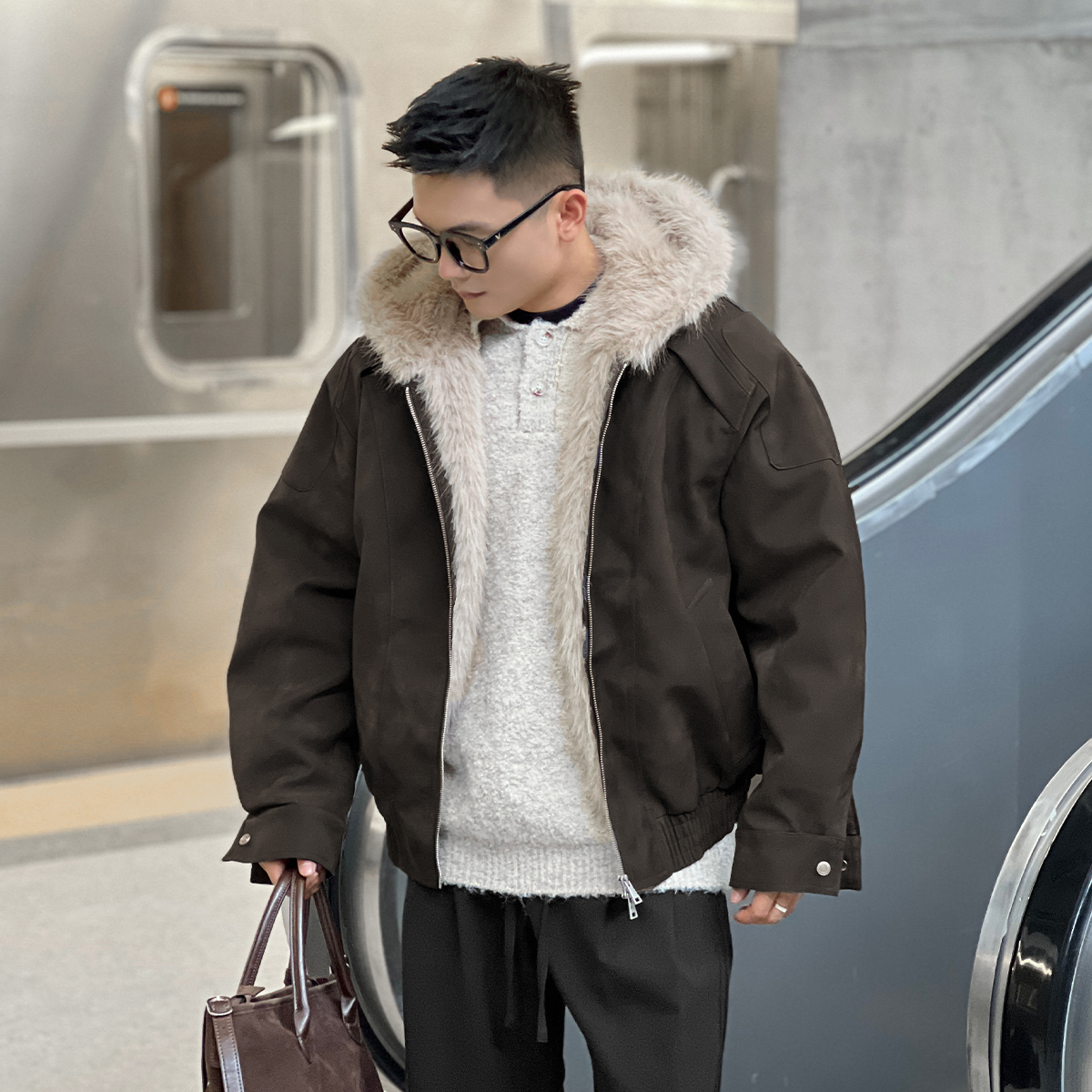 二十二号穿搭“大毛领座山雕”高级感PU皮外套男连帽冬季加厚棉服