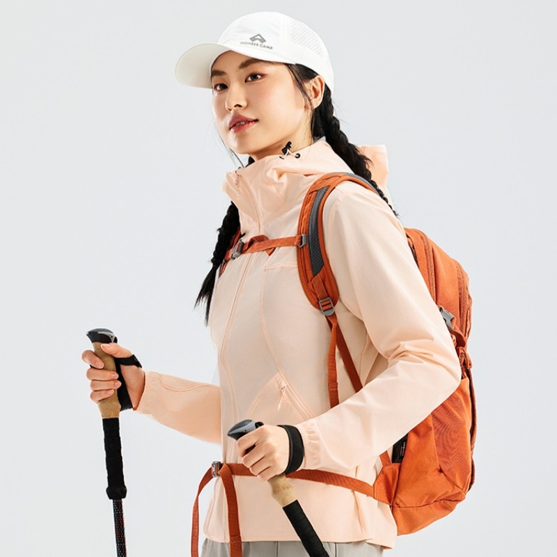 拓路者女户外薄款连帽软壳衣外套