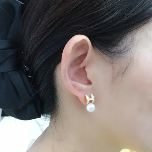 天然淡水珍珠耳环女18K包金轻奢高级风字母H珍珠耳钉耳饰诸暨