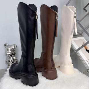 2025年英伦风时装靴女厚底白色长靴子后拉链骑士靴加绒保暖弹力靴