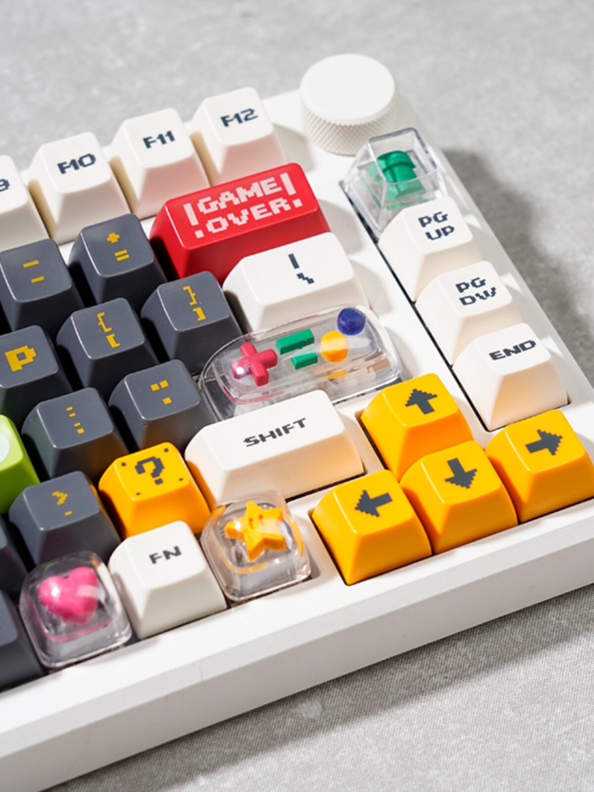 비디오 게임 KEYCAP FC 빨간색과 흰색 기계 KEYCAP 마리오 무료 투명 맞춤형 비디오 게임 75 98 키보드