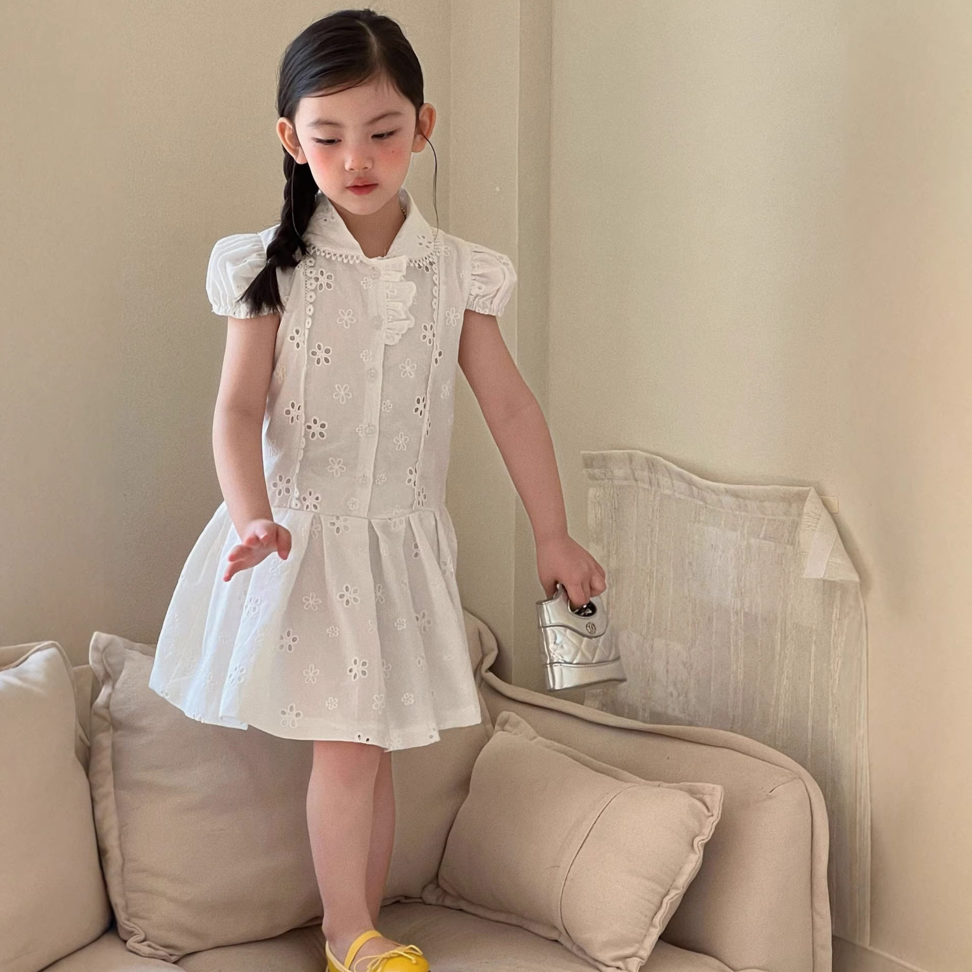 女童法式泡泡袖衬衫连衣裙2026夏新款学院风小女孩刺绣精致白裙子