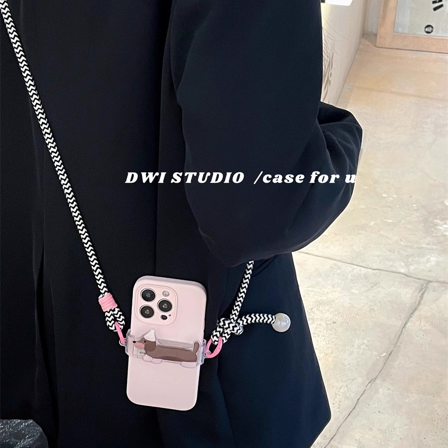 斜挎粉色液态硅胶腊肠小狗背夹