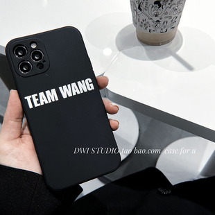 王嘉尔万物皆可team wang甜酷手机壳适用iPhone13/14全包14PROmax新款17promax全包16promax/15
