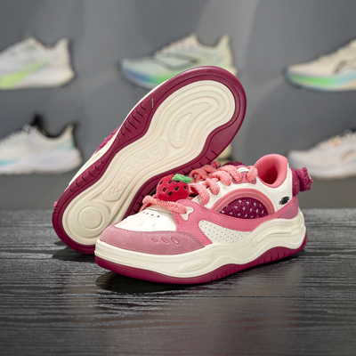 李宁皮克斯草莓熊联名女子休闲鞋