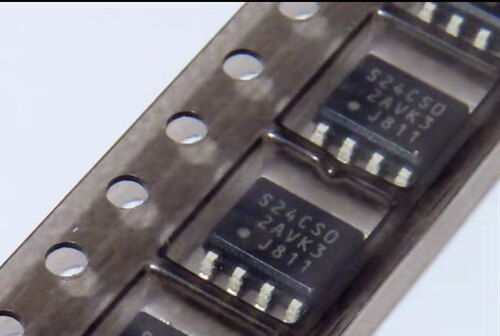 S24CS02A 汽车电脑版存储器芯片 贴片八脚 全新空白