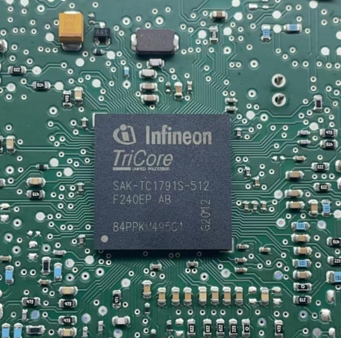 SAK-TC1791S-512F240EP 汽车电脑板CPU芯片 BGA空白无数据