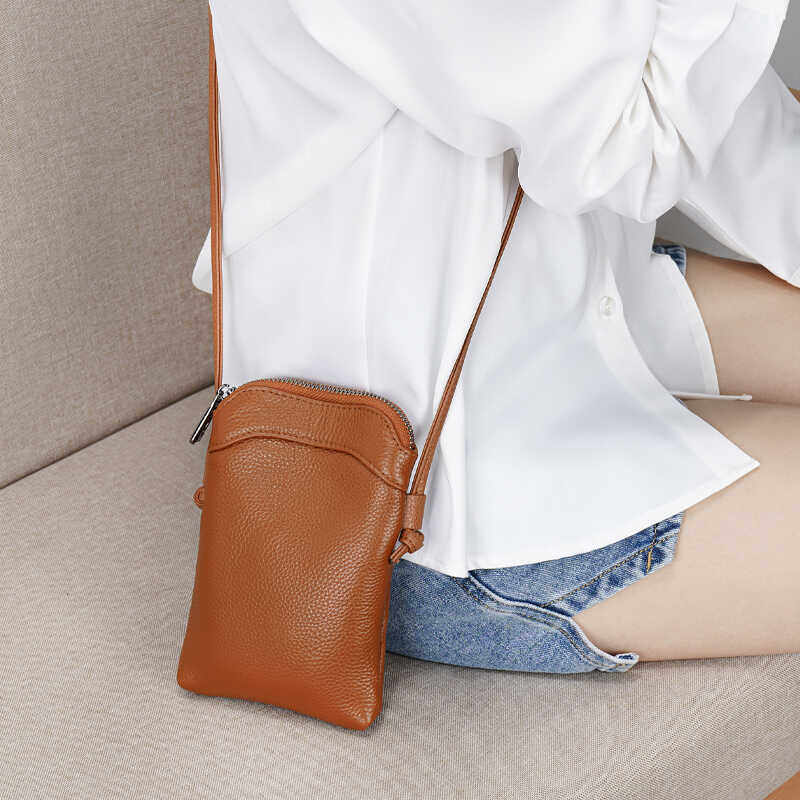 迷你真皮小挎包2026新款时尚百搭简约放手机零钱包竖款单肩斜挎包