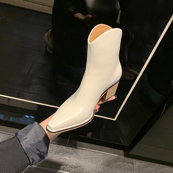 양피버전 두꺼운 가죽 브이넥 웨스턴부츠 여성부츠 프렌치 두꺼운 굽 하이힐 숏부츠 숏카우보이부츠 마틴부츠