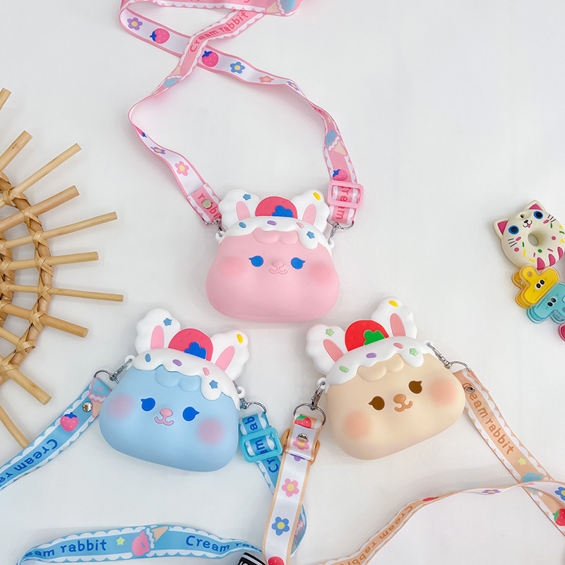 女童硅胶时尚斜挎解压包洋气宝宝卡通背包萌儿童可爱洋气零钱包