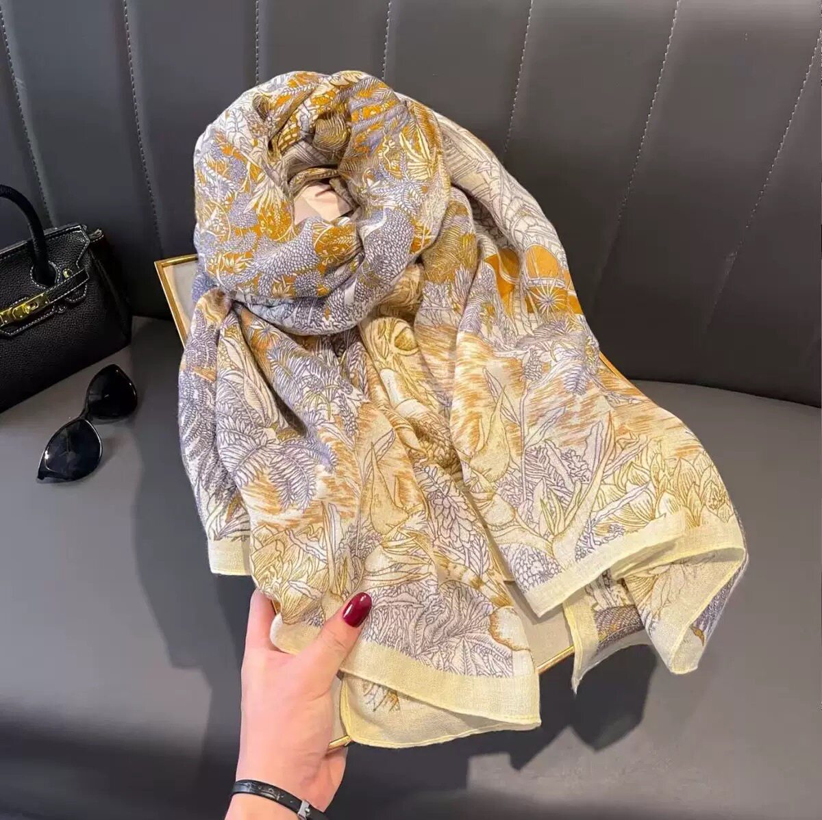 新款棉麻围巾丝巾外贸头巾手感印花气质披肩百搭拍照装饰高级感