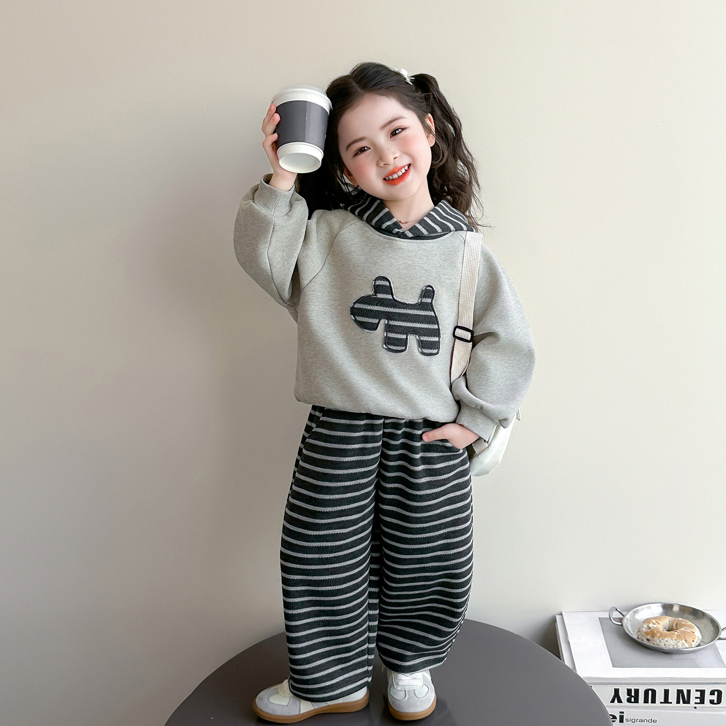 女童春季休闲套装2026新款女宝宝儿童早春连帽上衣裤子条纹两件套,童装/婴儿装/亲子装,套装,淘宝优惠券,粉丝福利购,淘宝优惠卷