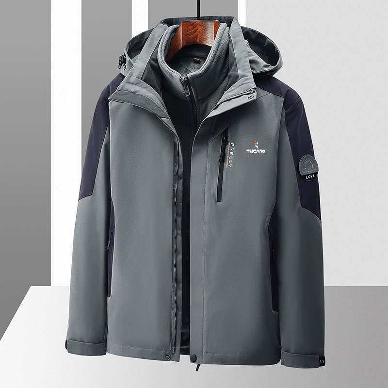 啄木鸟户外秋冬季冲锋衣男女三合一可拆卸防水加厚情侣登山服外套