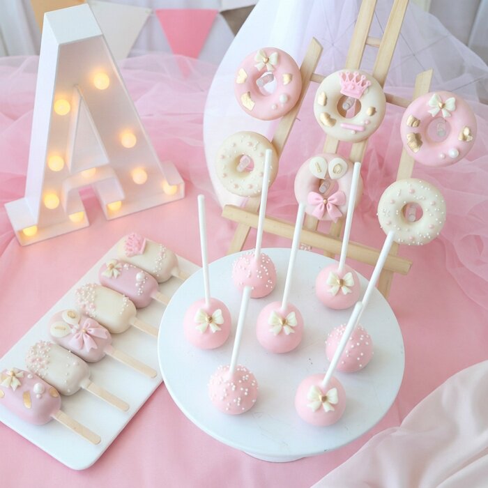 女孩生日派对甜品台小零食 甜甜圈棒棒糖蛋糕公主粉色风主题甜点