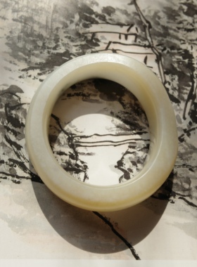 【谢钰儿】新疆和田玉籽料独籽糖白青花玉满皮随型手镯53