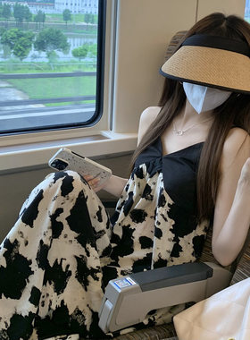法式港味复古chic长裙赫本风气质显瘦黑色碎花吊带连衣裙子女夏季