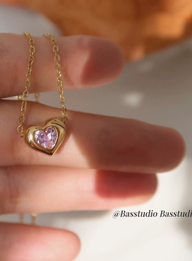 Basstudio粉色锆石爱心项链女甜美甜酷设计感钛钢桃心日韩锁骨链