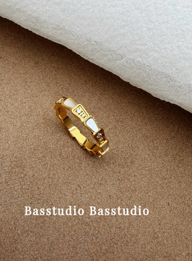 Basstudio 复古轻奢蛇形白贝镶钻钛钢戒指女网红ins高级感时尚