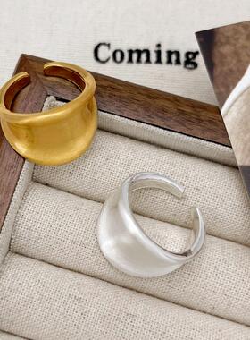 爆款几何拉丝宽面戒指18K铜镀真金小众高级感轻奢简约戒指