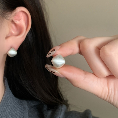 欧美风小众高级感设计几何拉丝耳环新款耳钉个性气质潮流百搭耳饰