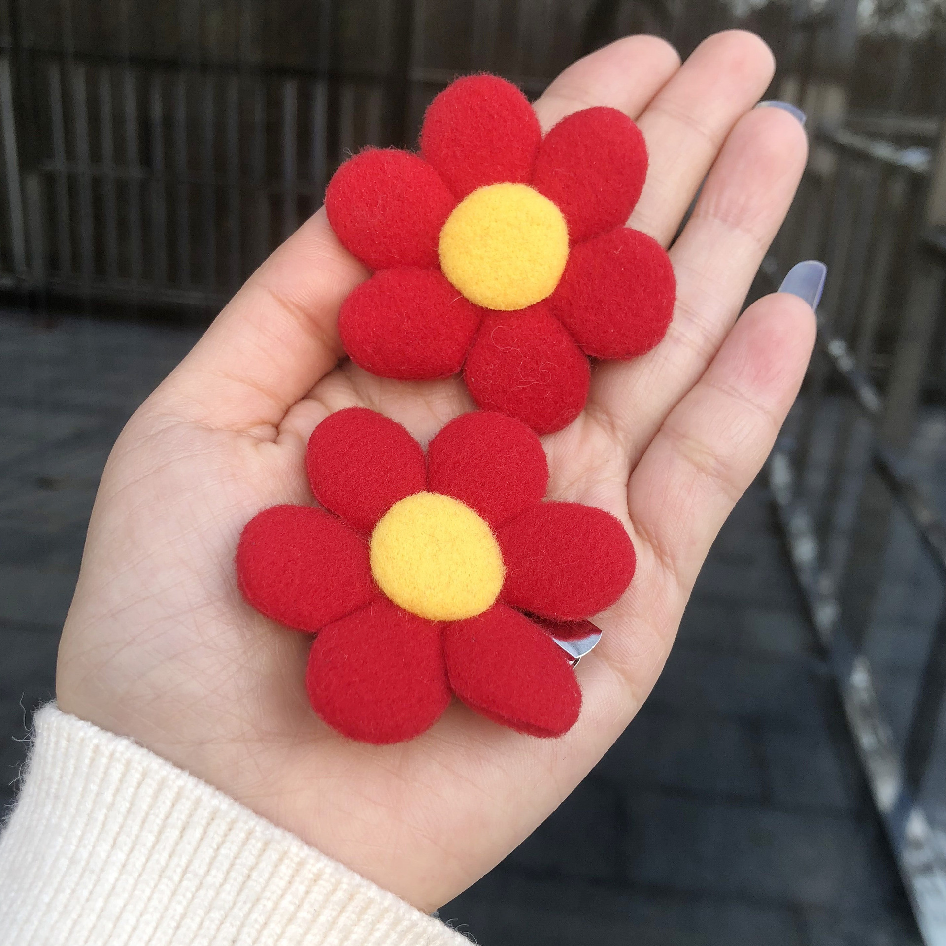 易烊千玺同款小红花发夹胸针两用 网红花朵bb夹 少女边夹背包