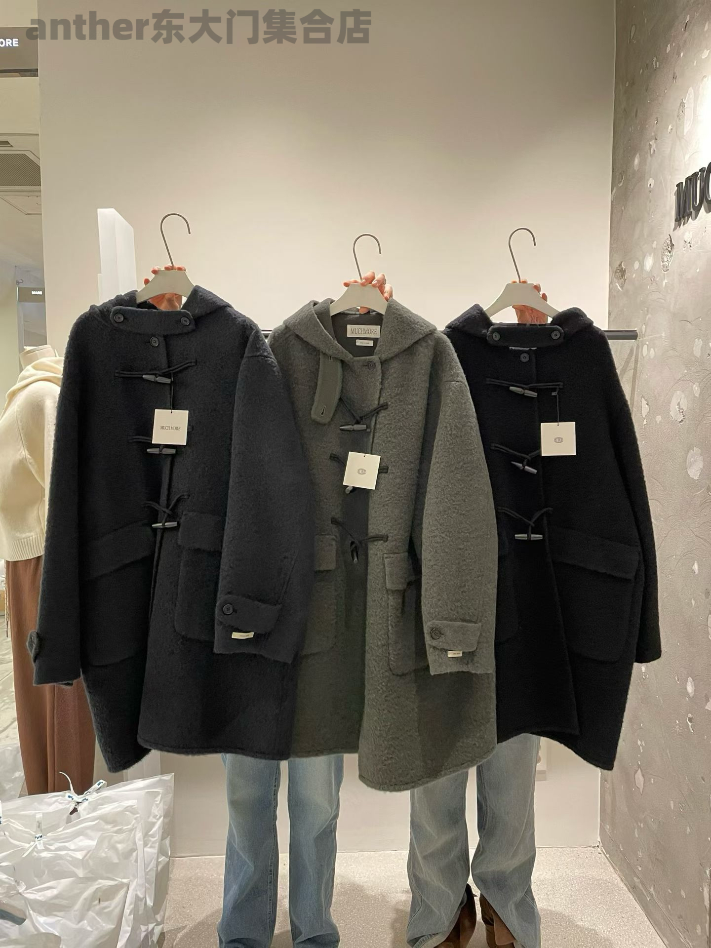 much more韩国东大门2025冬宽松休闲羊驼绒连帽牛角扣羊毛大衣