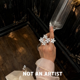 原创设计定制vintage复刻欧洲古董珠宝美学轻奢水钻小花一体戒指