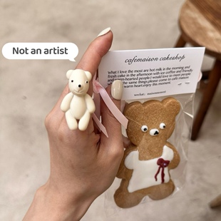 通勤日常百搭小众不撞款 韩风治愈系立体小熊戒指 米白色哑光质感