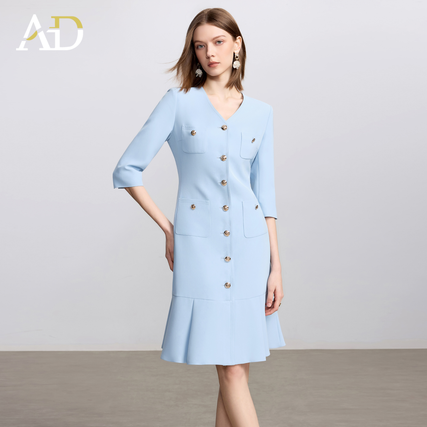 AD气质V领蓝色连衣裙女士职业装西服裙2025新款单排扣荷叶边裙子