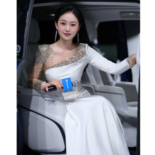 主持人端庄大气晚礼服裙轻奢小众白色长袖年会气质指挥演出服