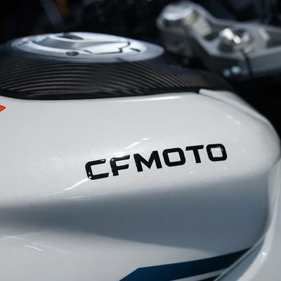 适用于春风摩托车450SR-S  675SR-R 250SR 油箱贴纸 CFMOTO字母贴