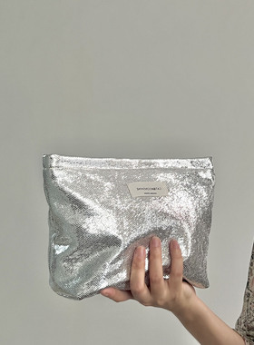 爆闪手拿包原创新款化妆包大容量洗漱包外出收纳包整理袋简约便携