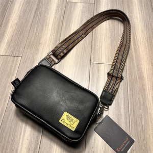 通勤日韩斜挎小包时尚男士单肩包休闲百搭便携简约日系潮流小方包