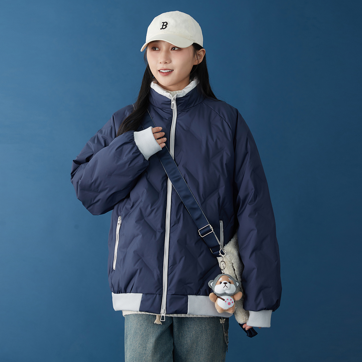 今年流行的藏青色羽绒服女2024新款立领短款轻便轻薄90白鸭绒外套