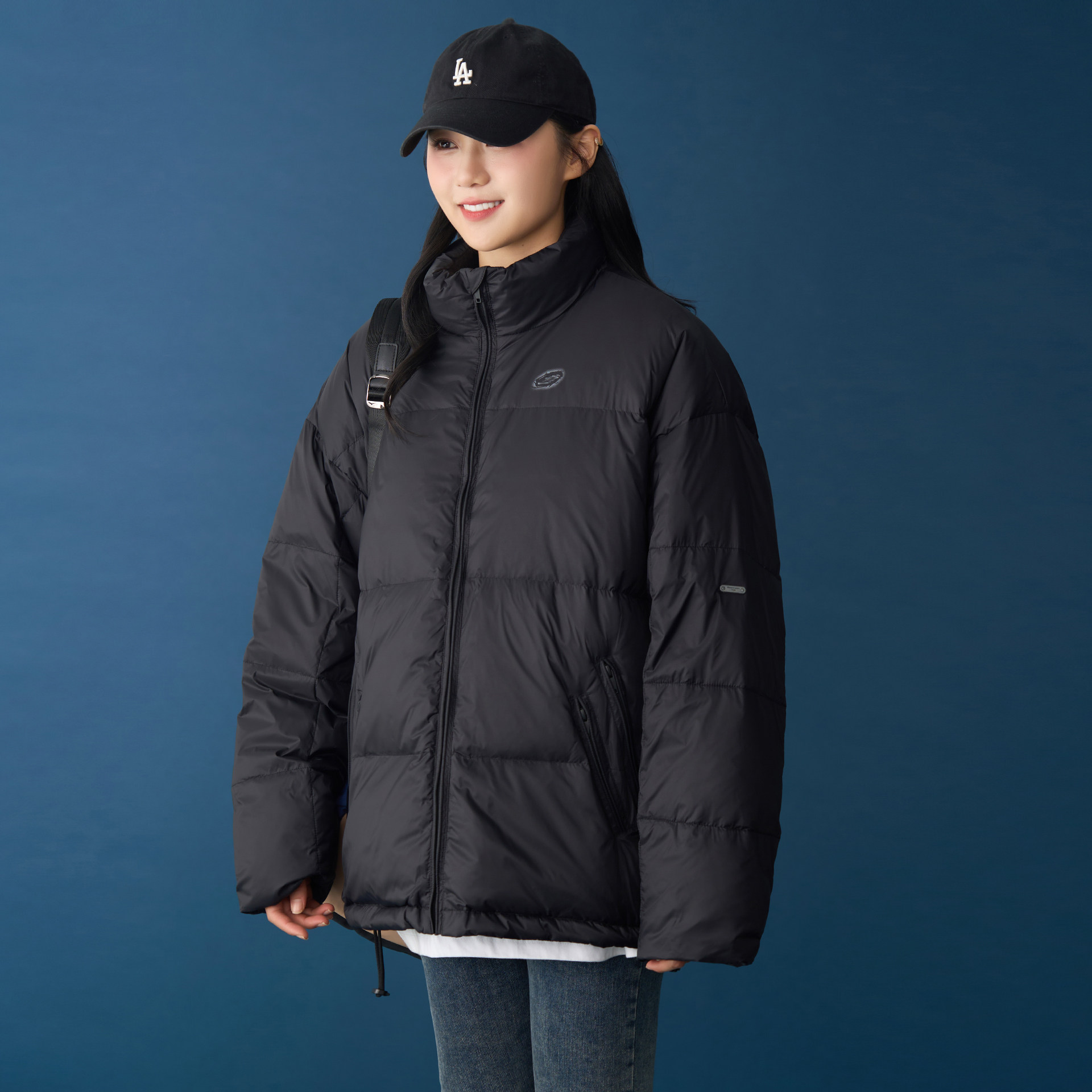 黑色百搭短款品质羽绒服女2025冬季新款轻薄柔软保暖90白鸭绒外套