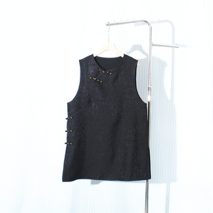 新中式国风盘扣马甲裙2026春秋新款大码胖MM高级感气质无袖连衣裙