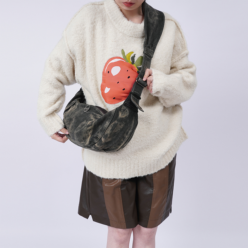 单肩斜挎腰包野生设定