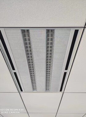 中央空调灯盘1200600t8t5led日光灯孔灯出风格栅灯新款天花厨卫灯