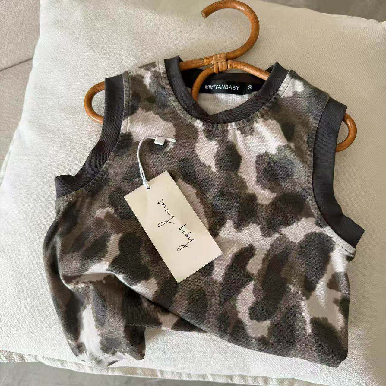 儿童迷彩背心男夏季2026新款小童纯棉上衣洋气宝宝无袖T恤女薄款