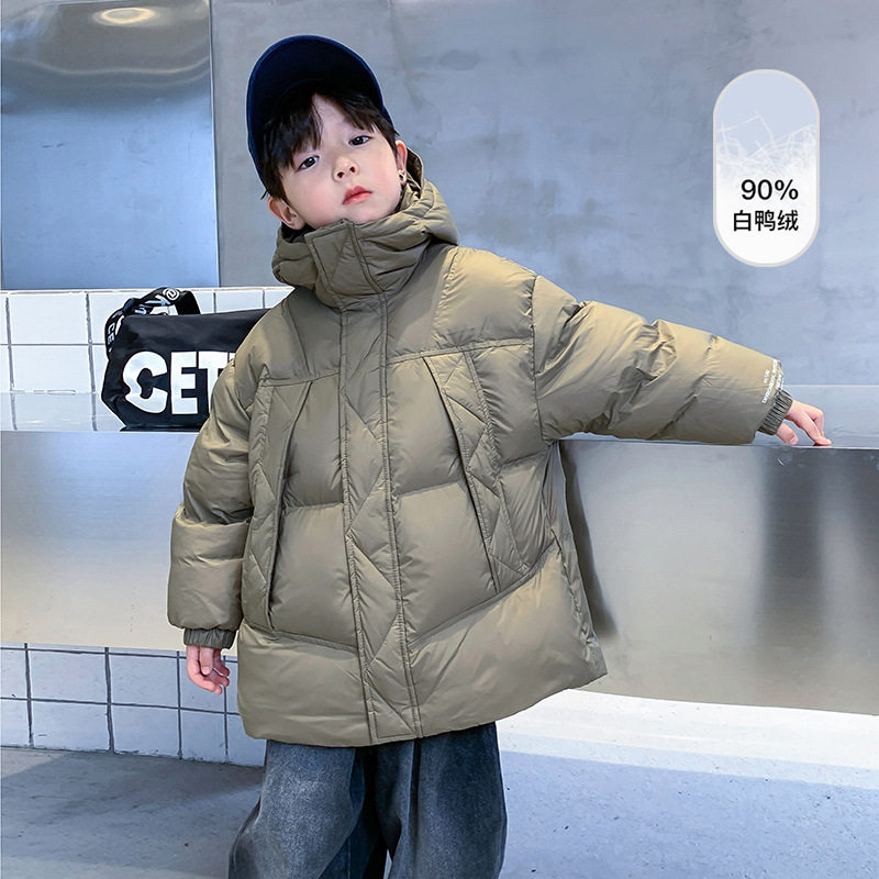 中大童男童连帽白鸭绒加厚羽绒服