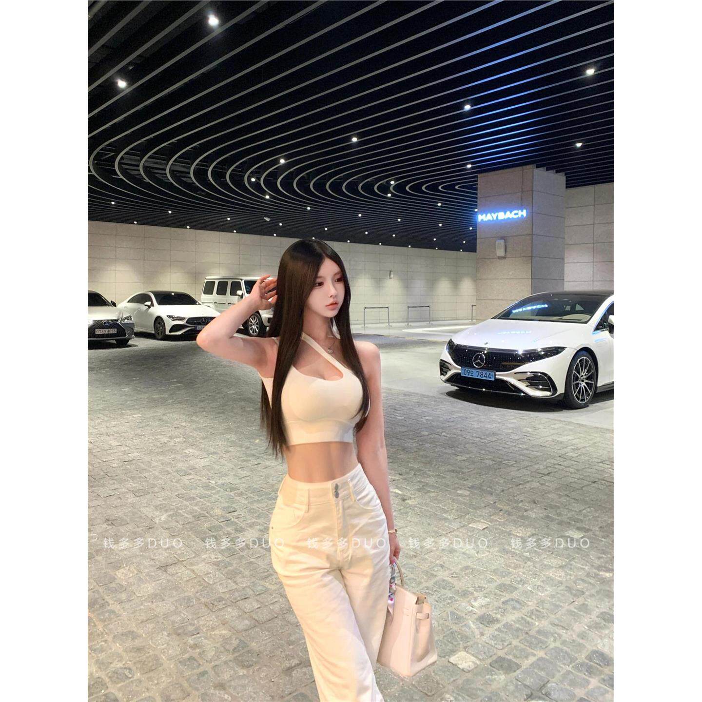 纯欲上衣女短款百搭不规则设计感带胸垫白色吊带背心露脐打底衫女图片