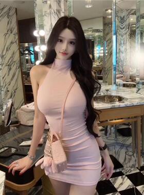 51STUDIO自制 粉色纯欲抽褶包臀性感露背挂脖系带紧身连衣裙短裙