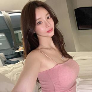 51STUDIO自制MG352人手一件显身材~性感带胸垫褶皱内搭吊带背心ir