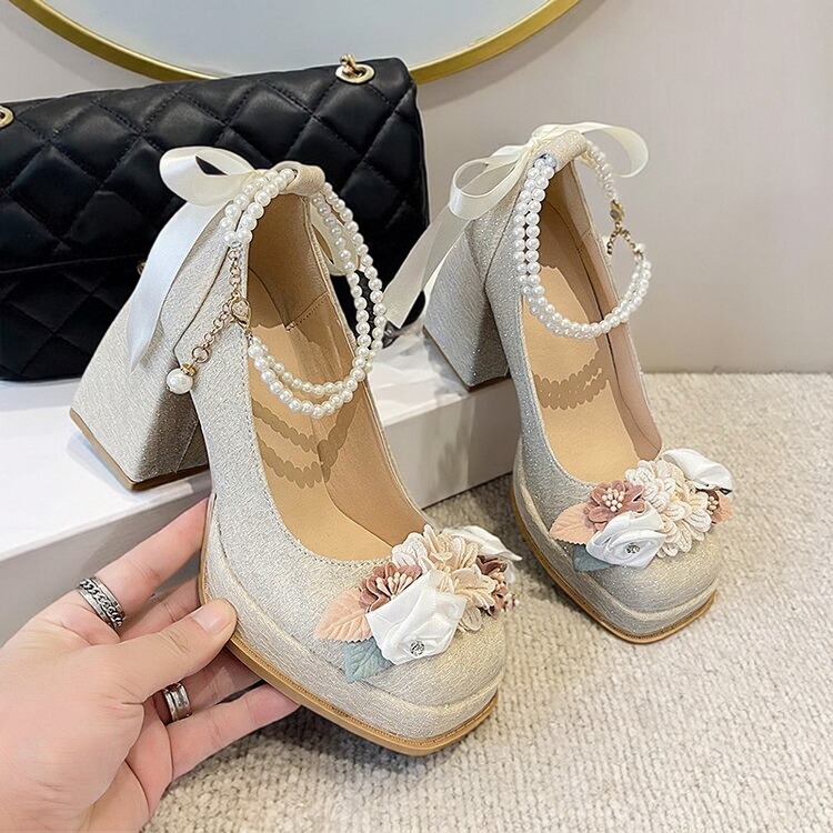 2025洛丽塔米白珍珠花朵高跟鞋
