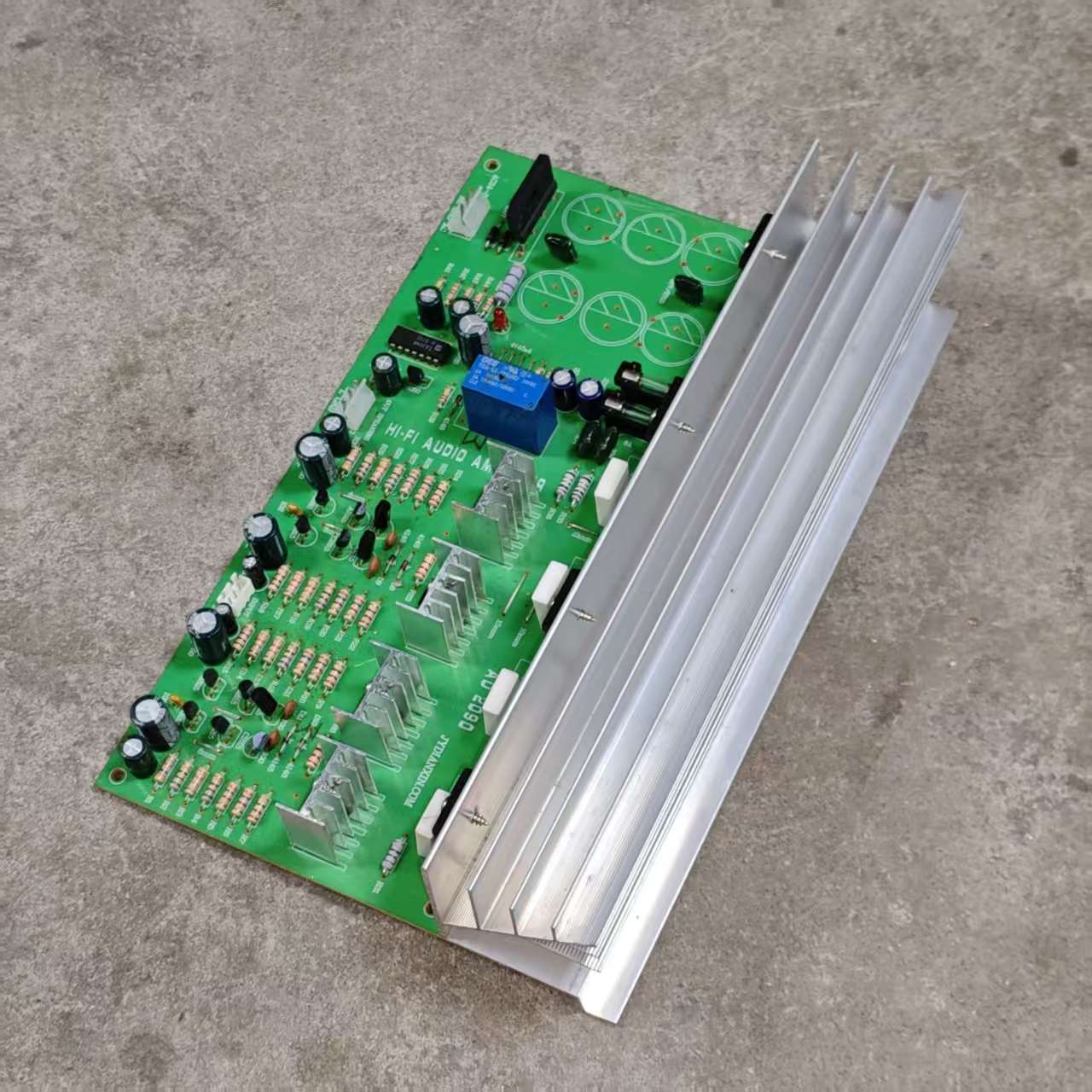 拆零件练手散热不好处理损坏主板