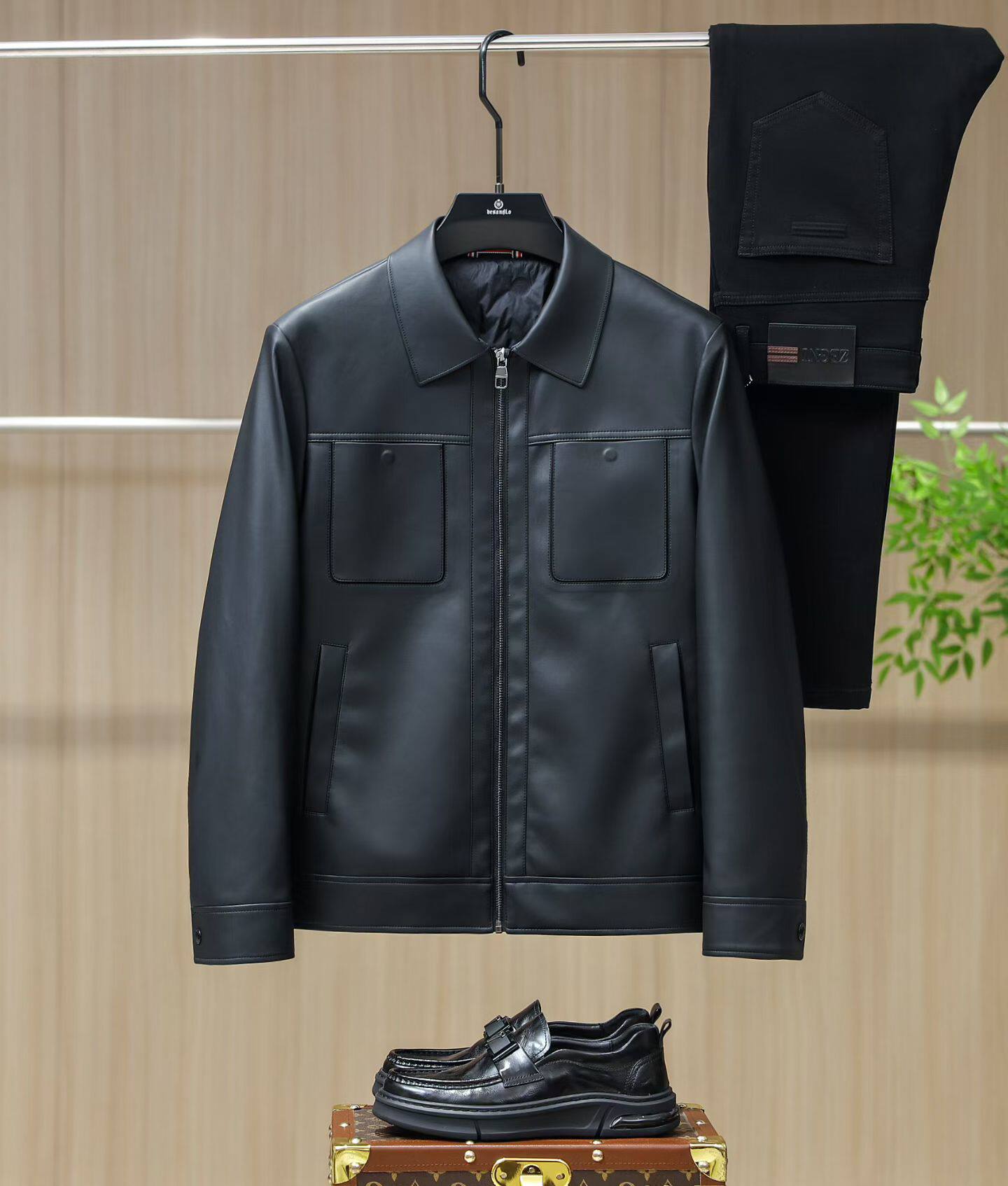 德尚德罗2026新款冬装男士翻领羽绒服生态皮羽绒服男休闲外套PU皮